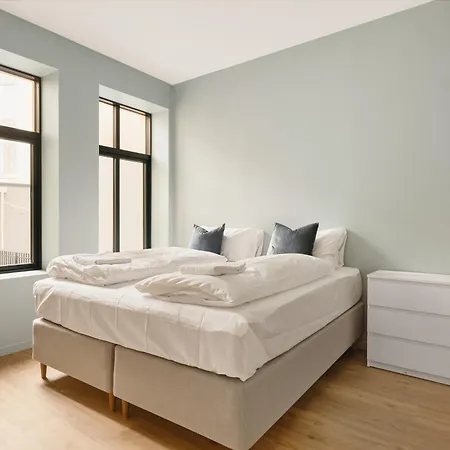 Hh - Modern L Center * ברגן