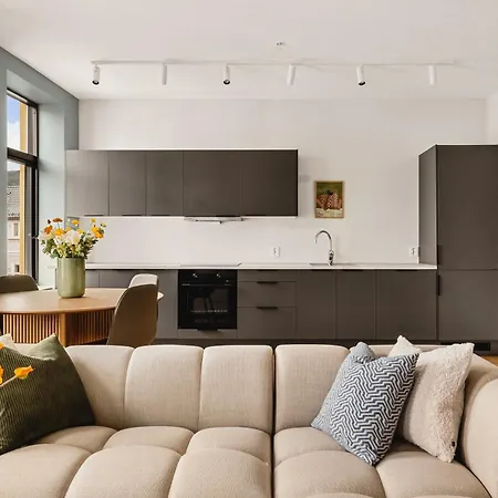 Hh24 - Modern L Center * Bergen