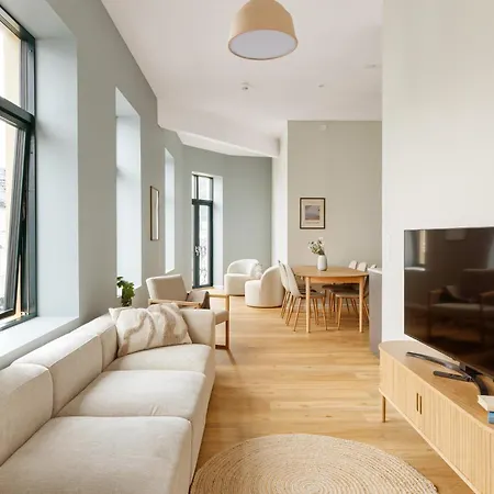 Hh - Modern L Center * ברגן