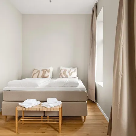 Hh - Modern L Center ברגן