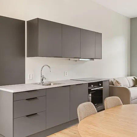 Hh - Modern L Center דירה