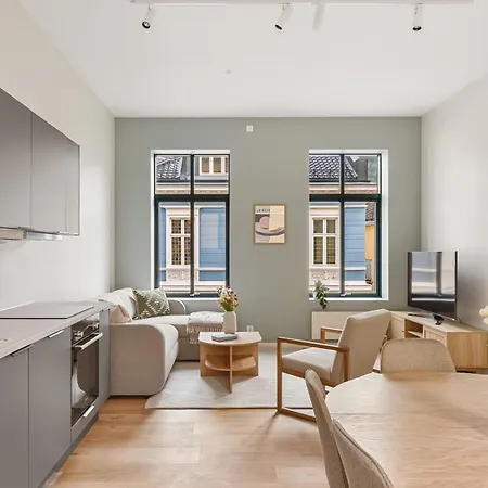 Hh - Modern L Center * Берген