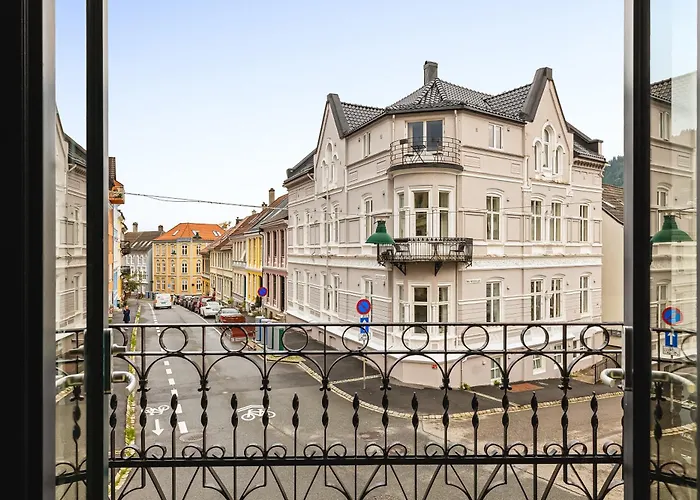 Hh - Modern L Center * Bergen