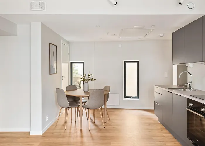 Hh - Modern L Center Daire